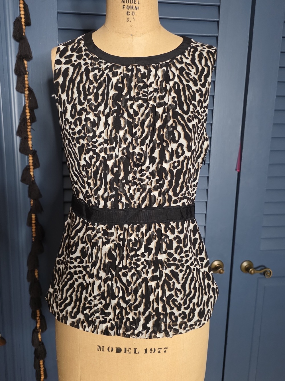 Tory Burch 100% Silk Leopard Print Sleeveless Blouse - Size 2
